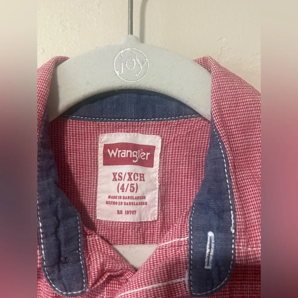 Wrangler Boys Red Short Sleeve Button-Up Shirt & Light Denim Pants Size XS (4/5)